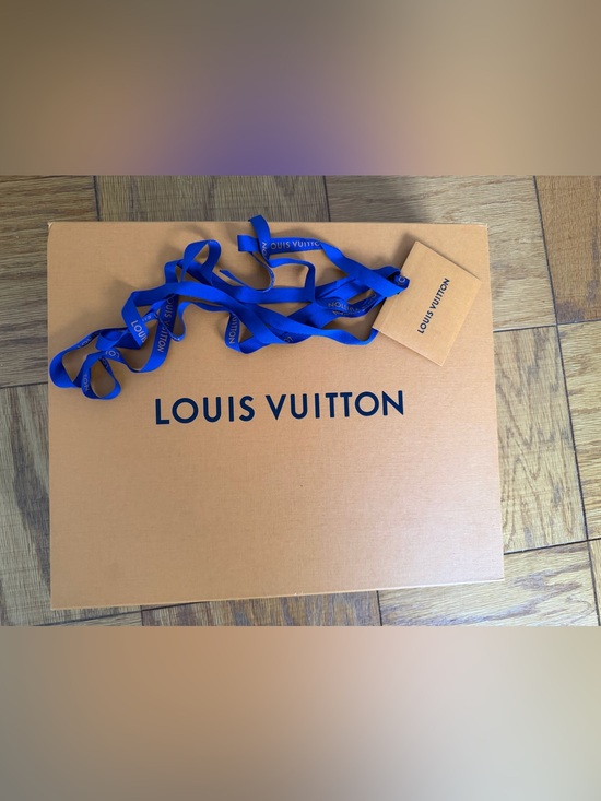 Louis Vuitton Other - Louis Vuitton Large Gift Box with Ribbon and Tag